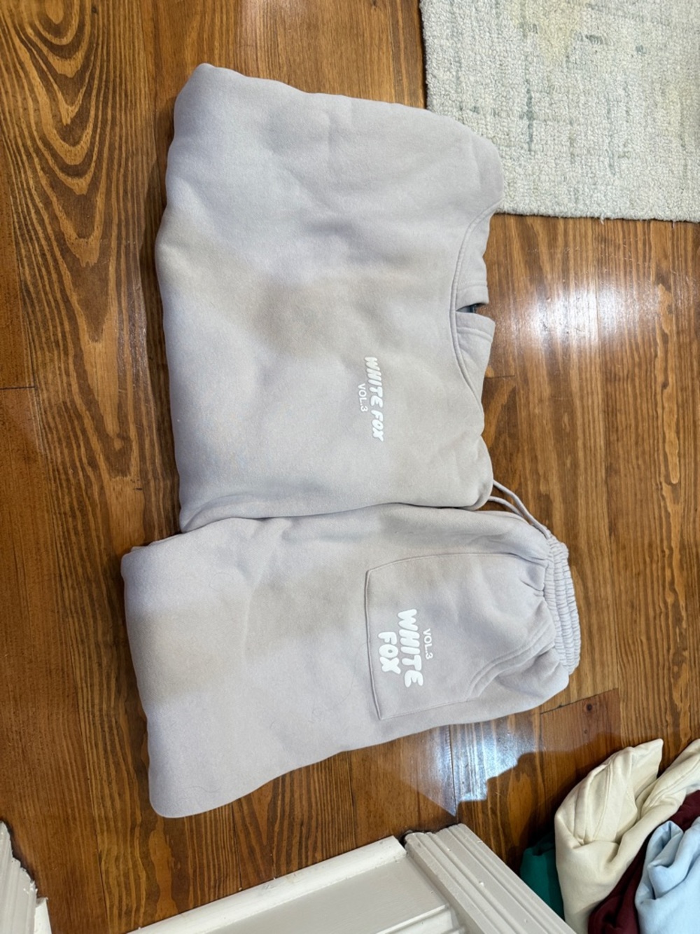 White Fox Beige Sweatshirt & Sweatpants Set